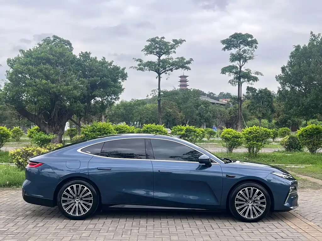 Geely Galaxy Starshine 8 2025 — фото 4