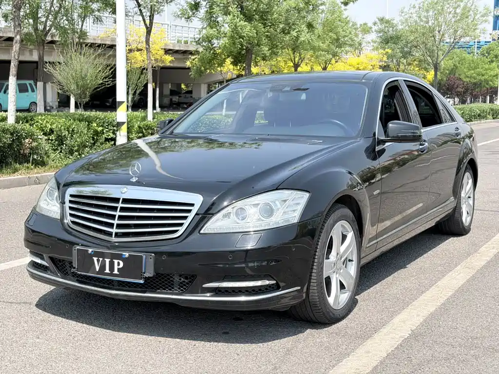 Mercedes-Benz S-Class 2013