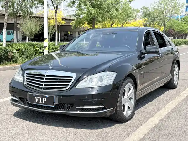 Mercedes-Benz S-Class 2013
