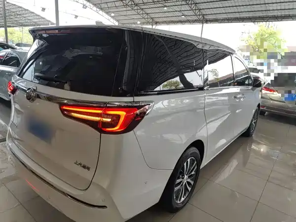 Buick GL8 2020
