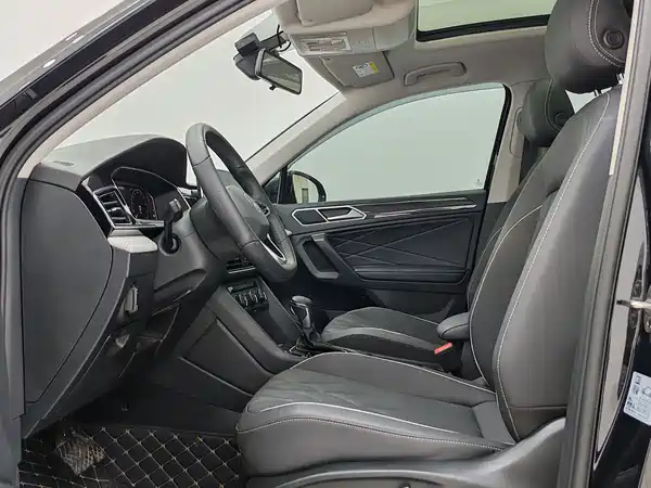 Volkswagen Tiguan L 2023