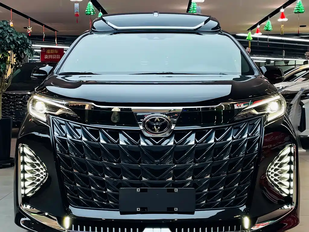 Toyota Sienna — фото 3
