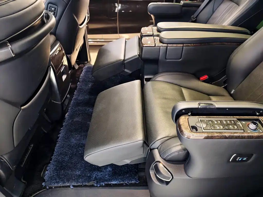 Toyota Vellfire 2021 — фото 24