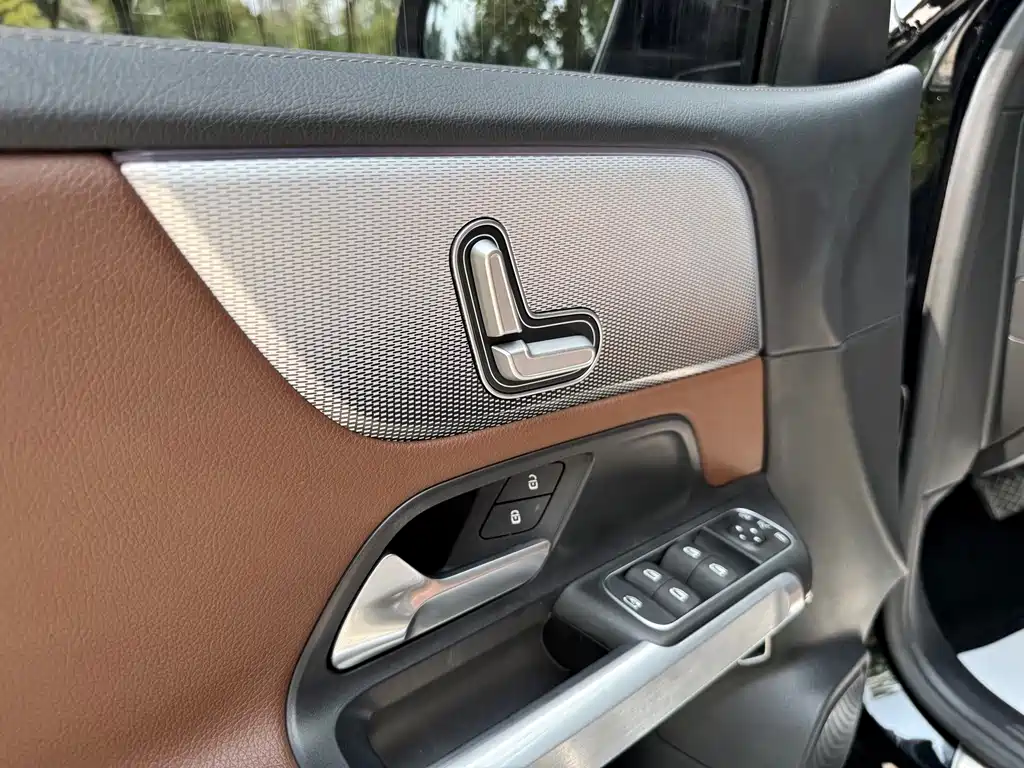 Mercedes-Benz GLB 2021
