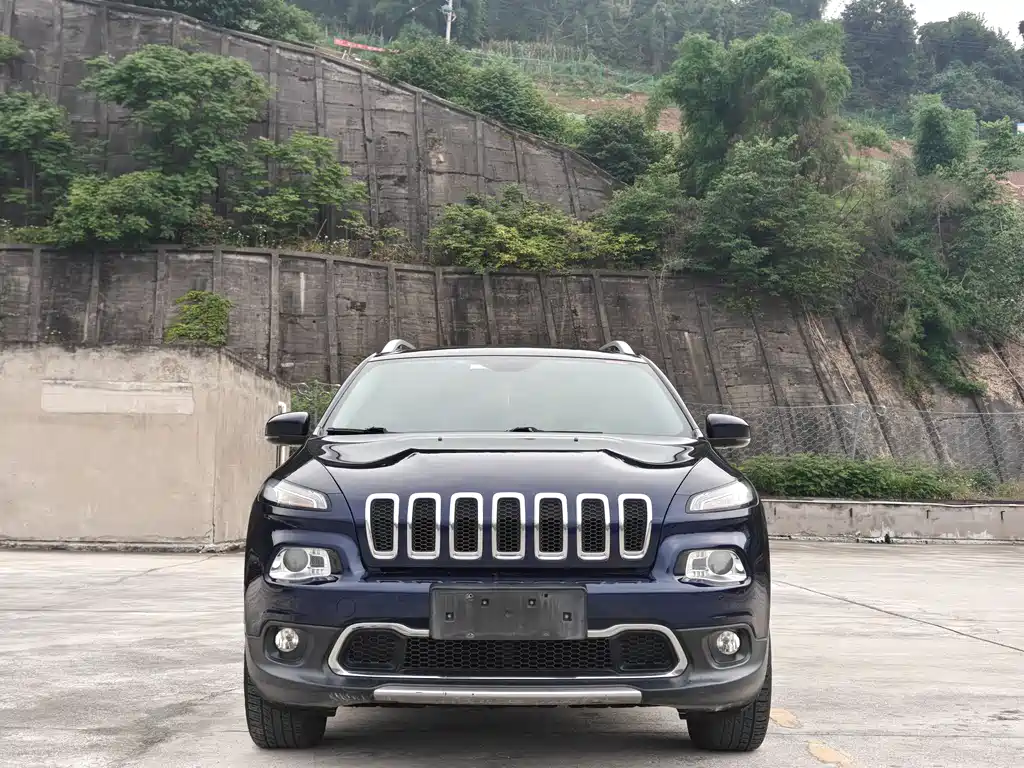 Jeep Cherokee 2016 — фото 5