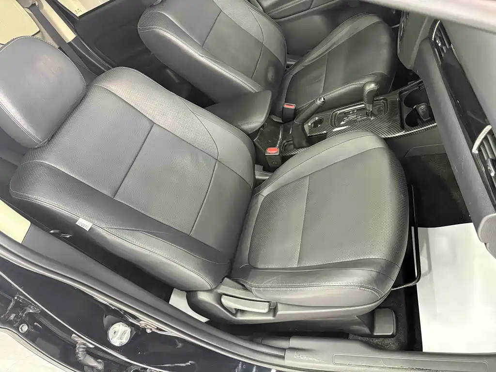 Mitsubishi Outlander 2017 — фото 19