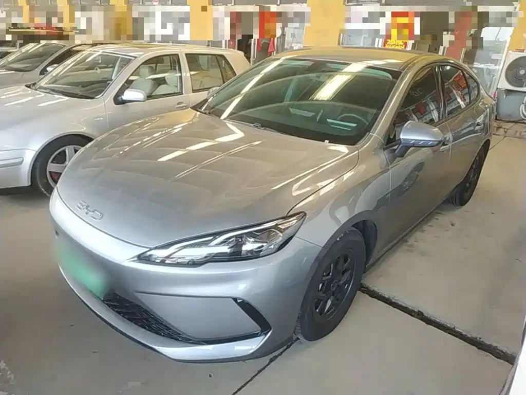 BYD Seal 05 DM-i 2025 — фото 1