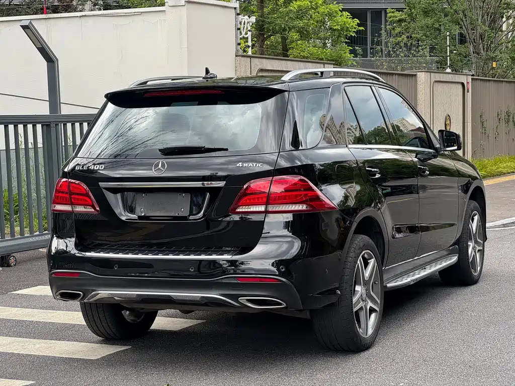 Mercedes-Benz GLE 2016