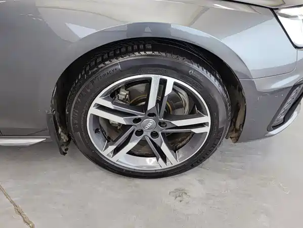 Audi A4L 2021