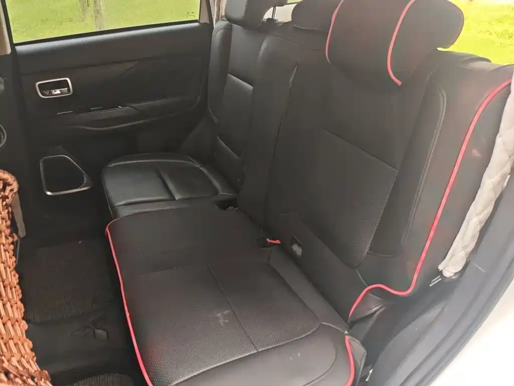 Mitsubishi Outlander 2019 — фото 15