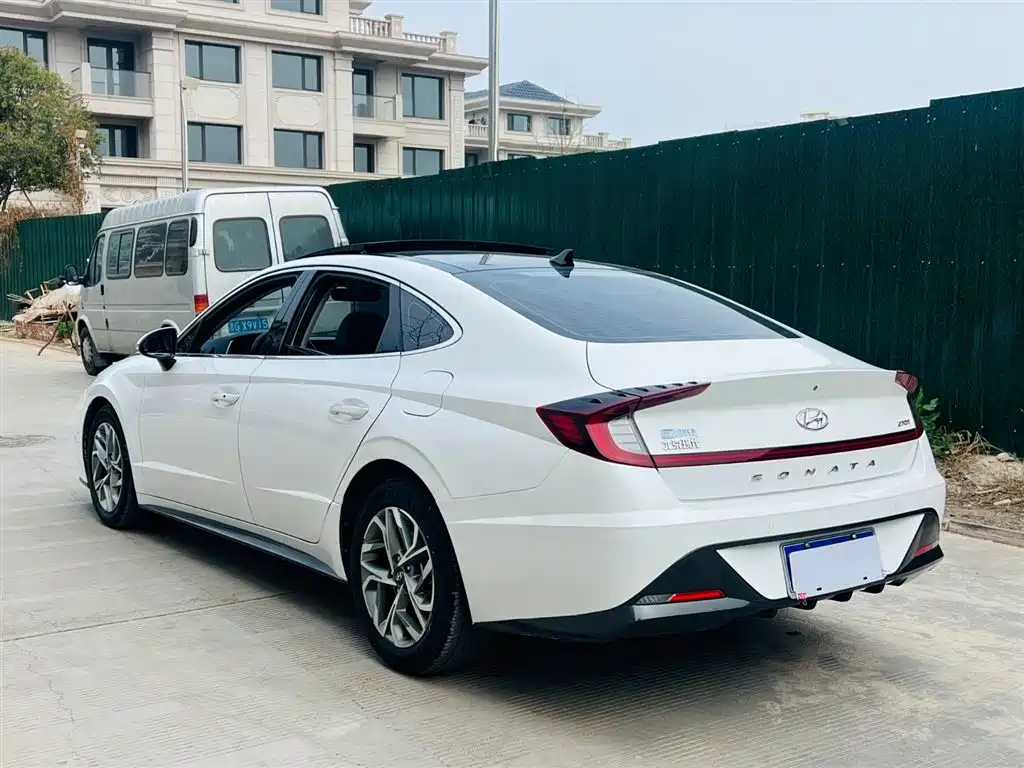 Hyundai Sonata 2021 — фото 11
