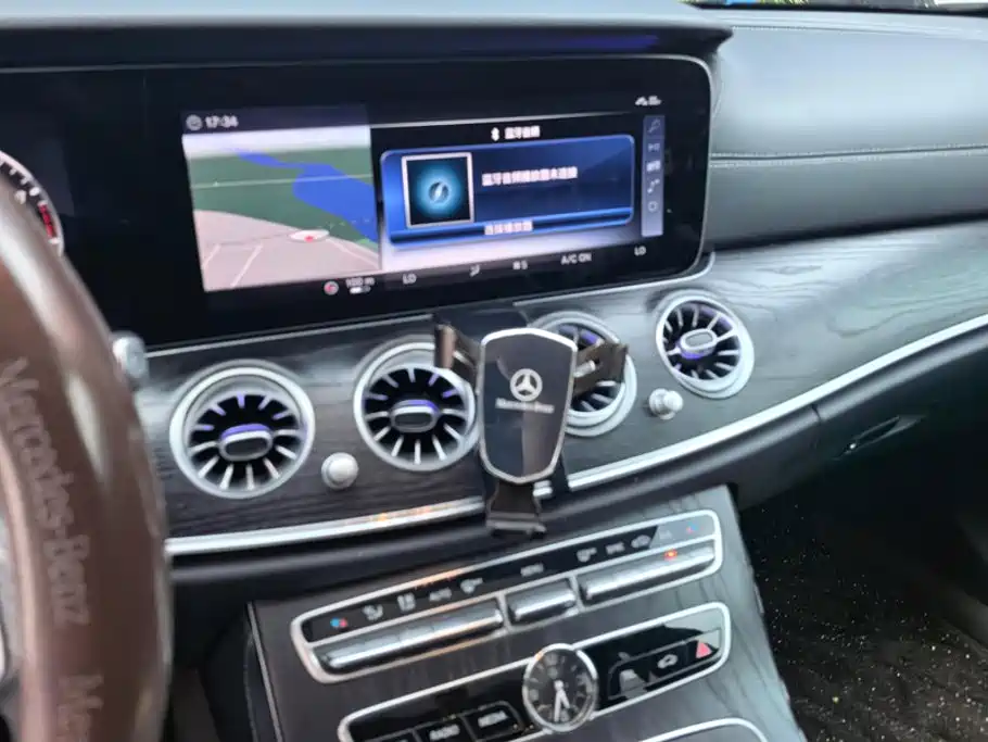 Mercedes-Benz E-Class 2018 — фото 13