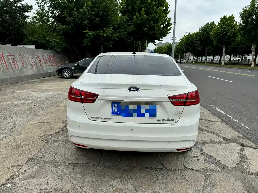 Ford Escort 2018