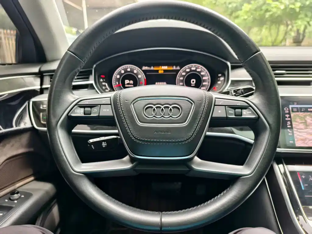 Audi A8 2018 — фото 19
