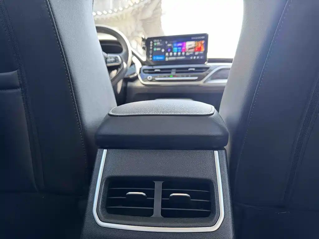 Haval H6 2023 — фото 16
