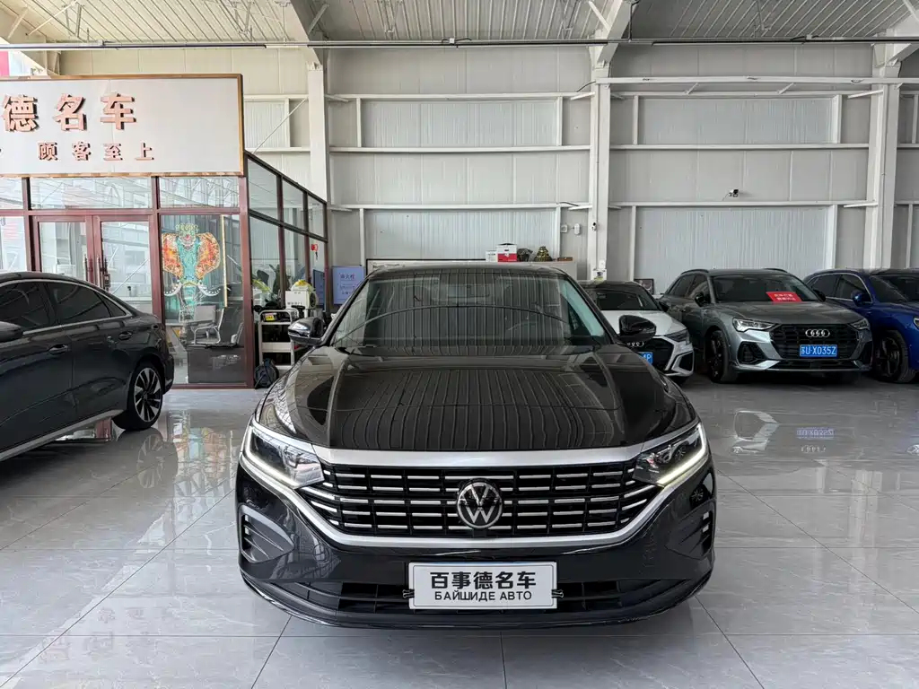 Volkswagen Passat 2023