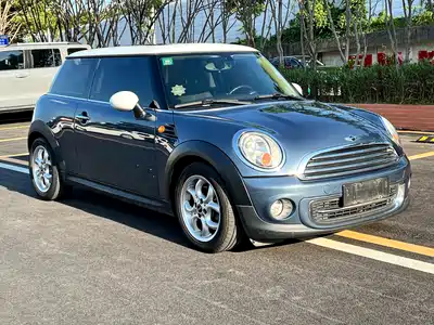 MINI MINI 2011
