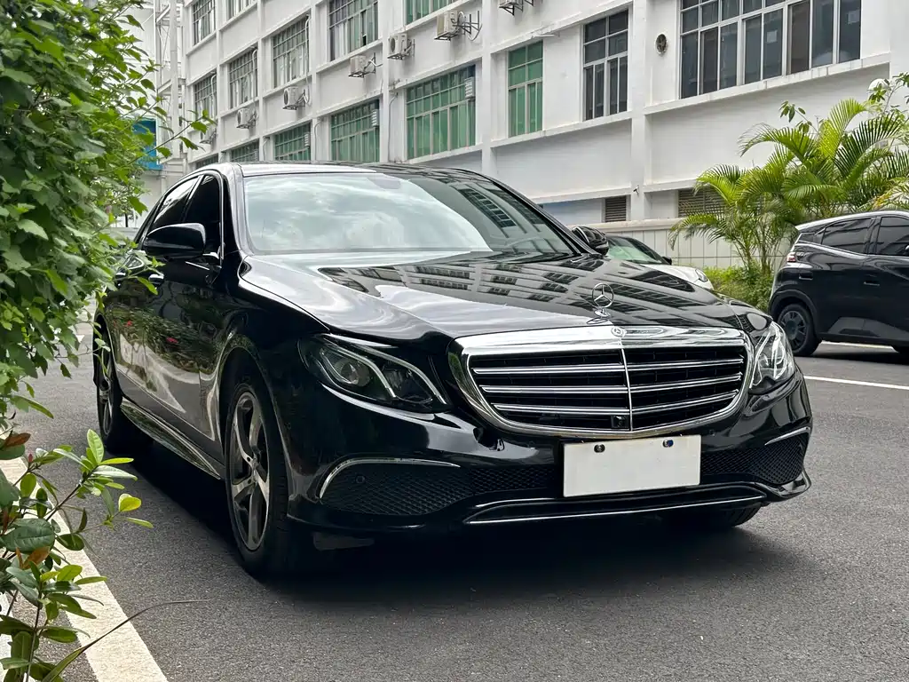 Mercedes-Benz E-Class 2019 — фото 3