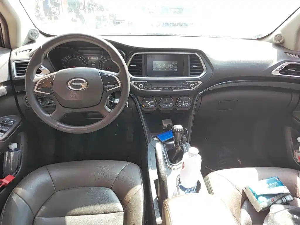 GAC Trumpchi GS4 2016 — фото 10