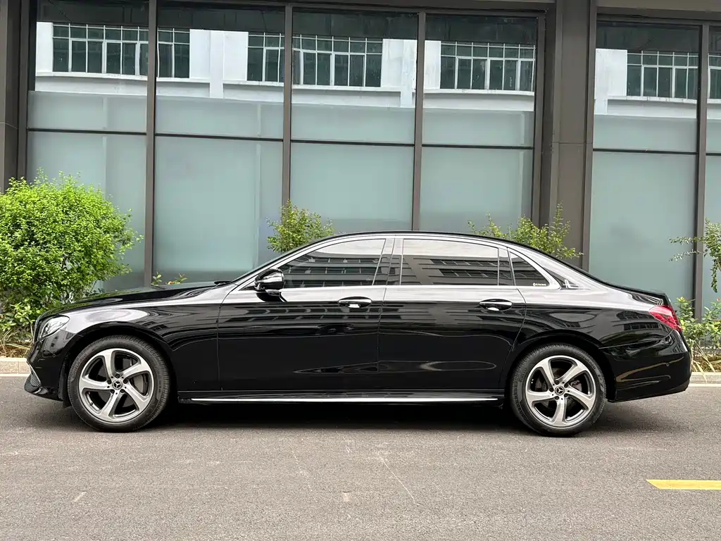 Mercedes-Benz E-Class 2019 — фото 4