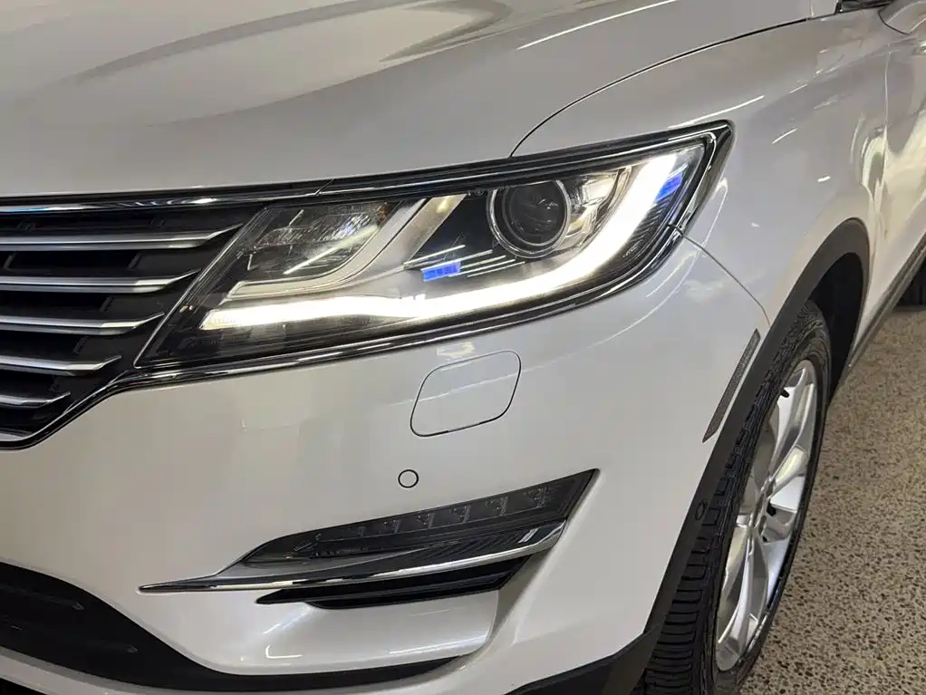 Lincoln MKC 2017 — фото 25