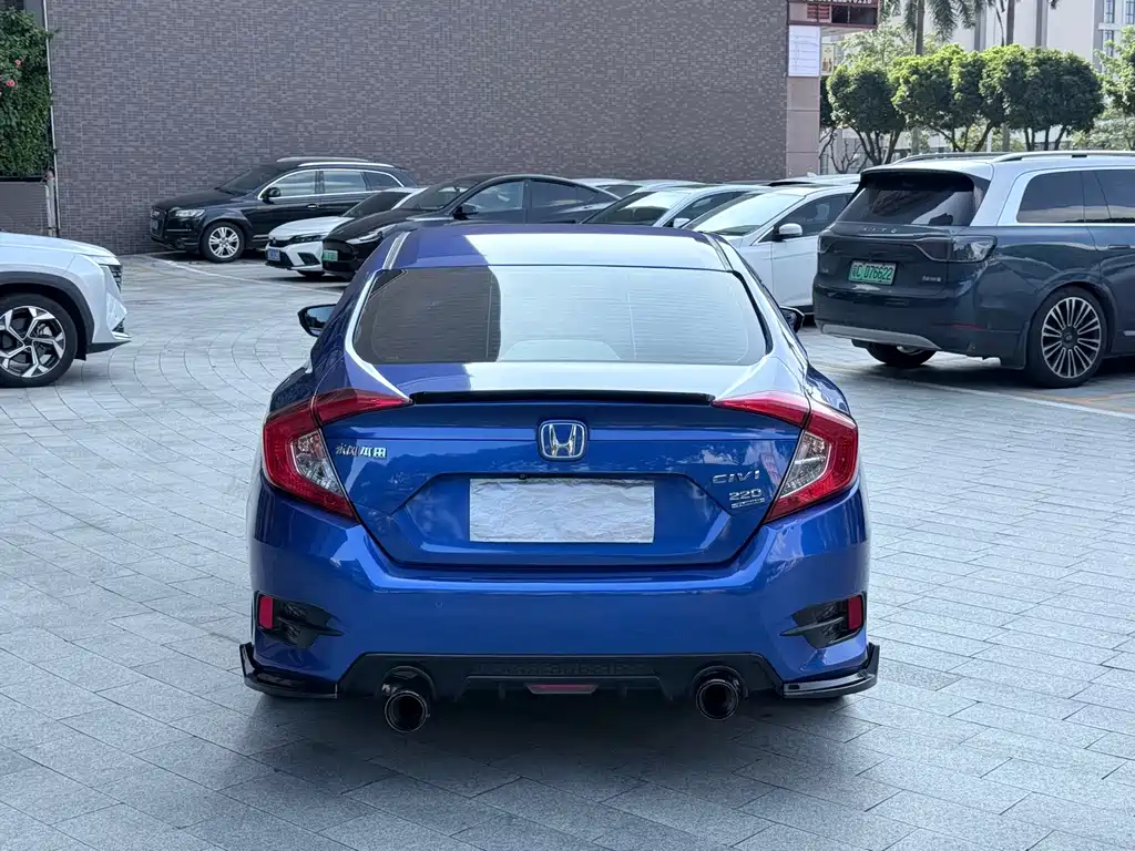 Honda Civic 2016 — фото 8