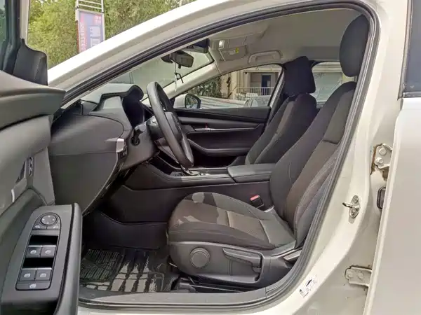 Mazda 3 Axela 2022