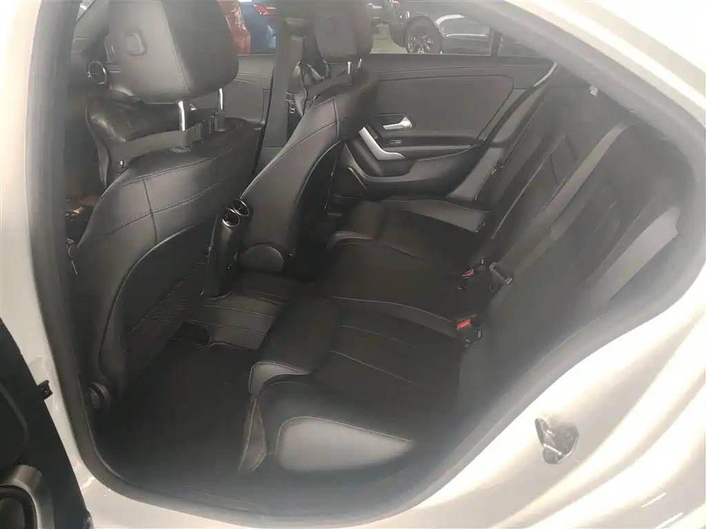 Mercedes-Benz A-Class 2021 — фото 13