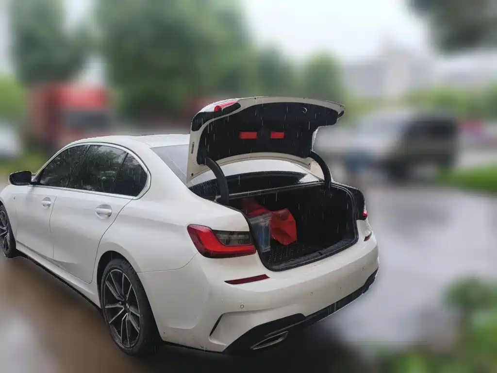 BMW 3 Series 2021 — фото 16