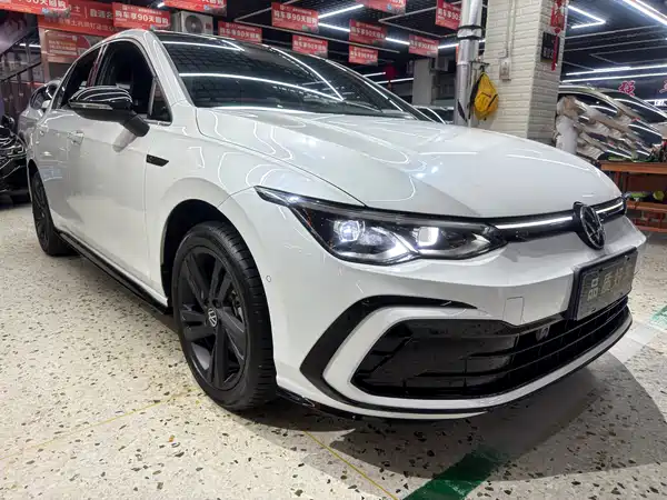Volkswagen Golf 2023
