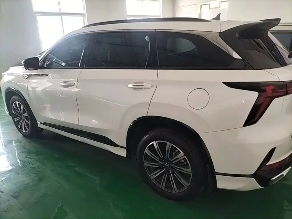 Changan CS75PLUS 2025 — фото 5