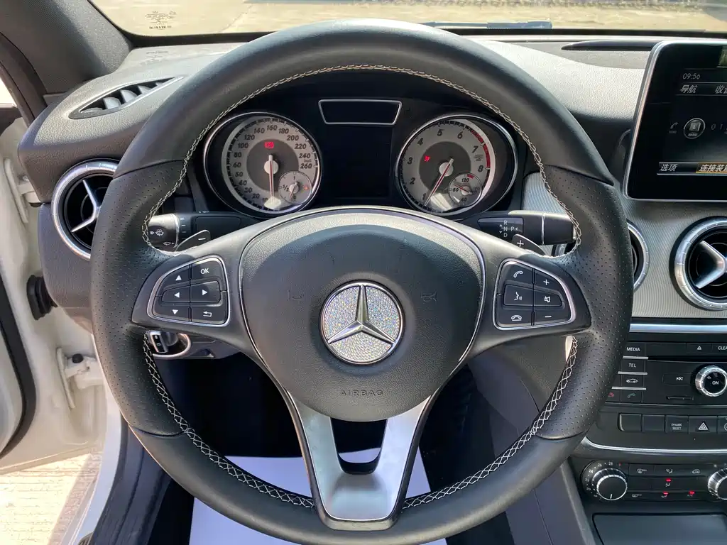 Mercedes-Benz CLA 2016 — фото 10