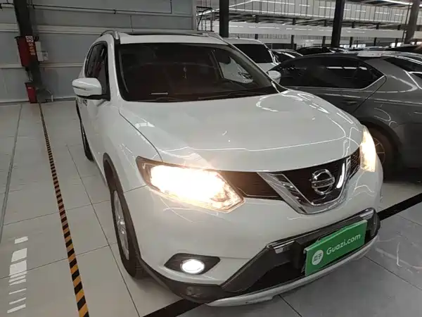 Nissan X-Trail 2015