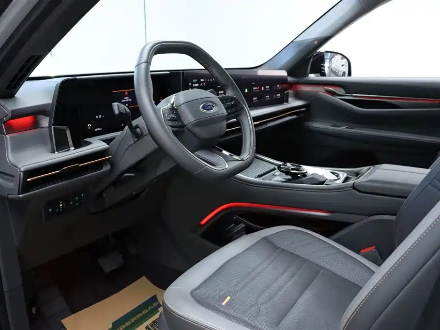 Ford Edge 2023 — фото 13