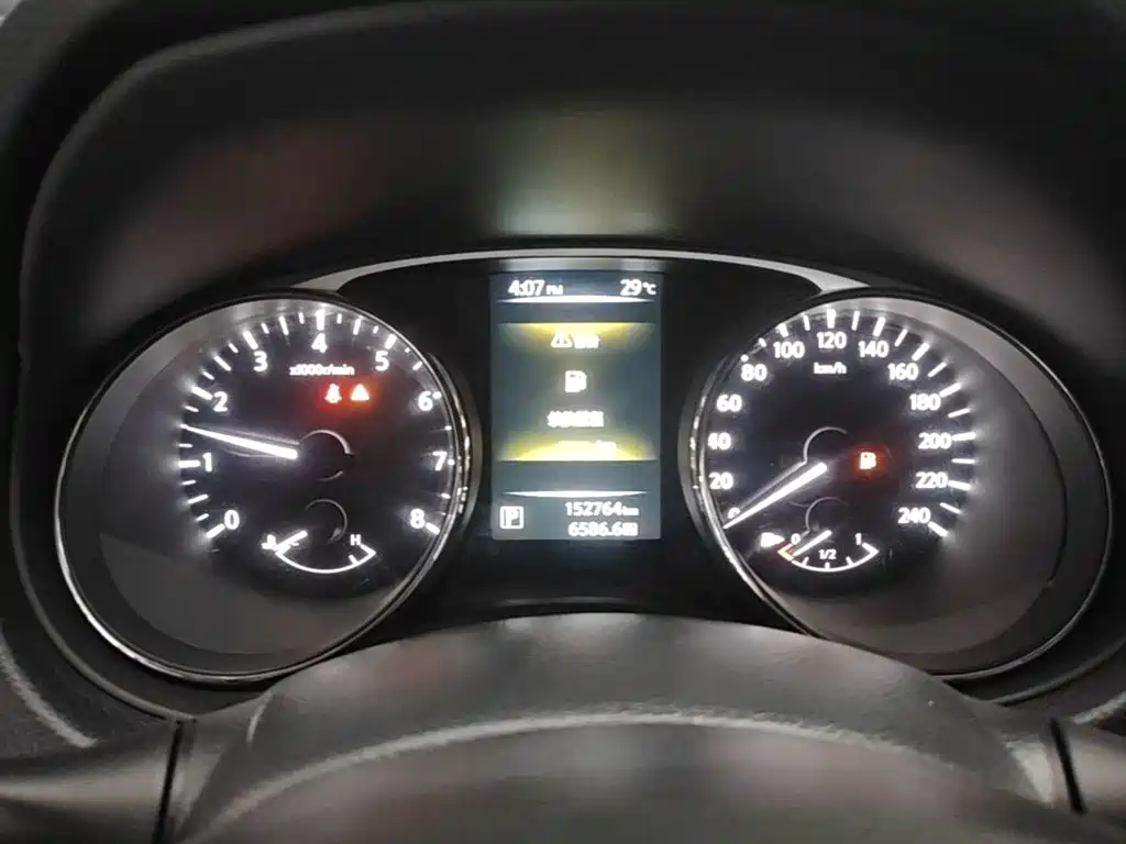 Nissan X-Trail 2015 — фото 12