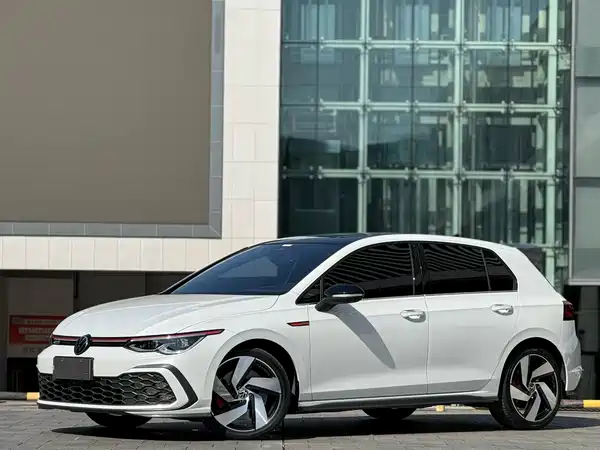 Volkswagen Golf GTI 2024