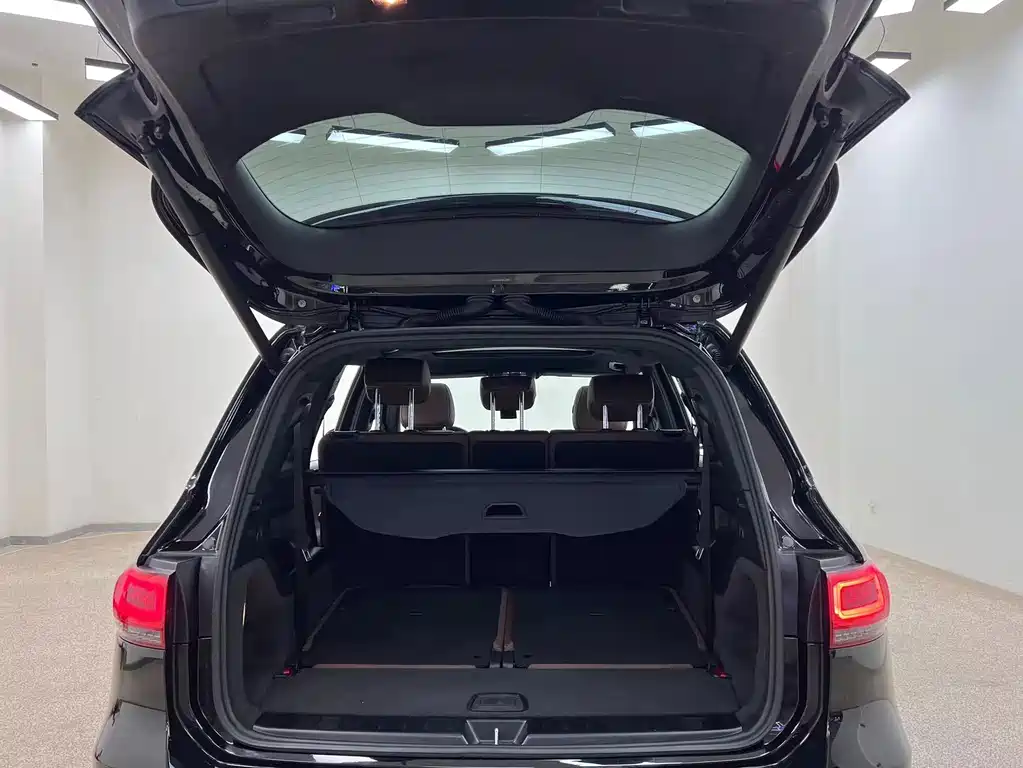 Mercedes-Benz GLB 2023 — фото 30