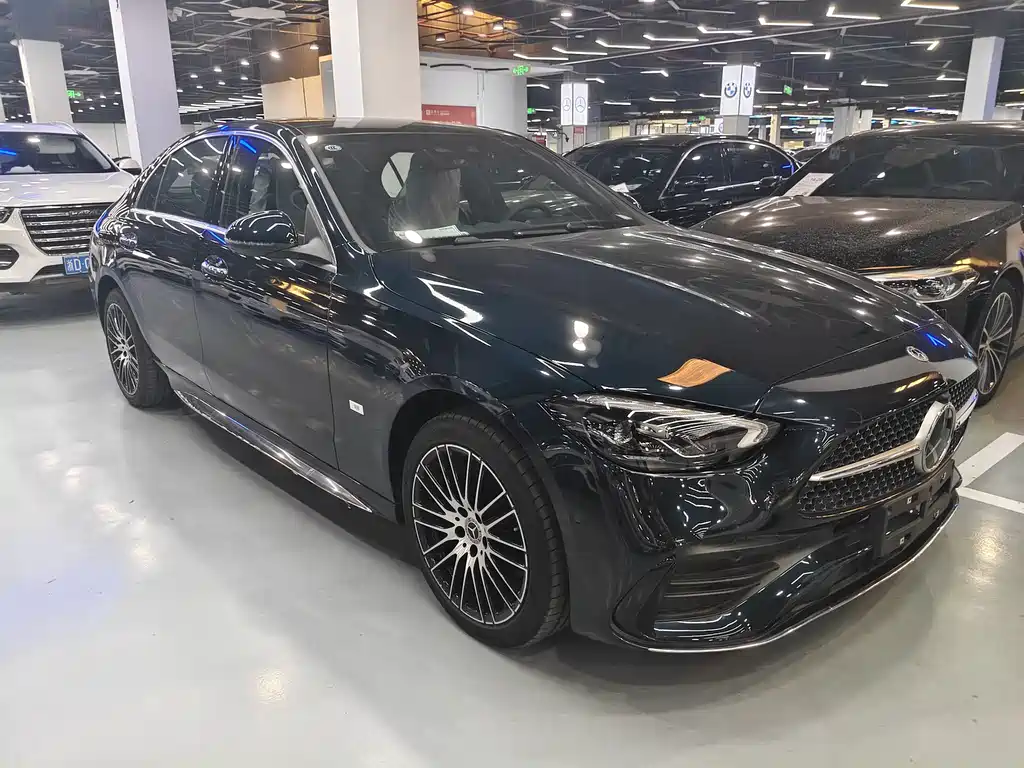 Mercedes-Benz C-Class 2025