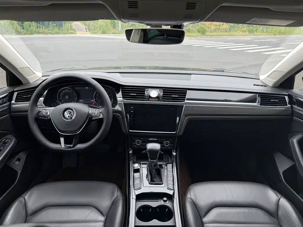 Volkswagen Phideon 2020