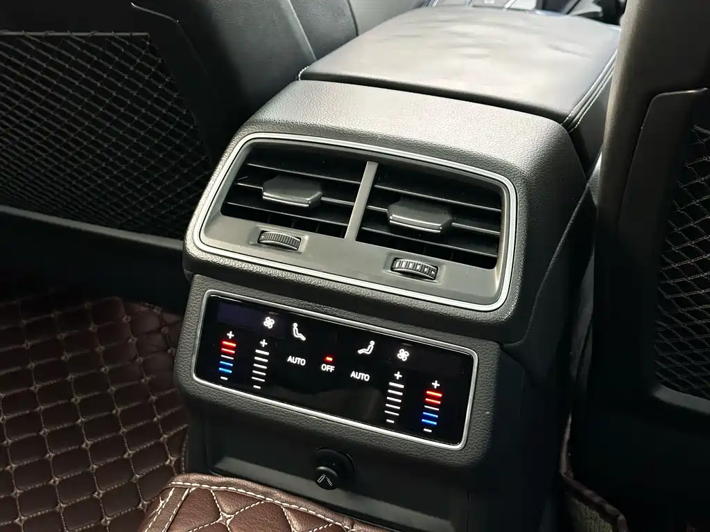 Audi A6L 2022 — фото 12