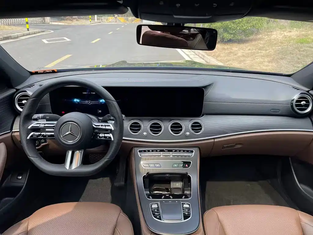 Mercedes-Benz E-Class 2021 — фото 10