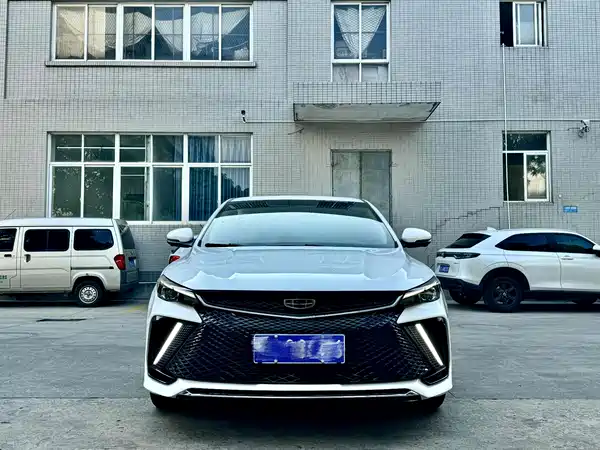 Geely Emgrand L 2022