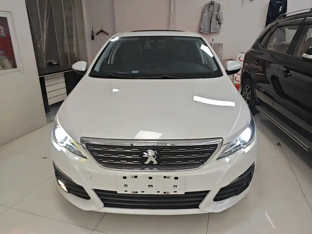 Peugeot 308 2018 — фото 3