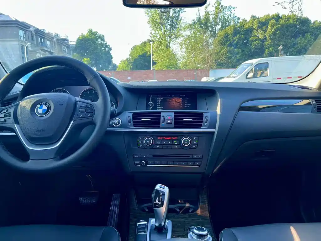 BMW X3 2013 — фото 11