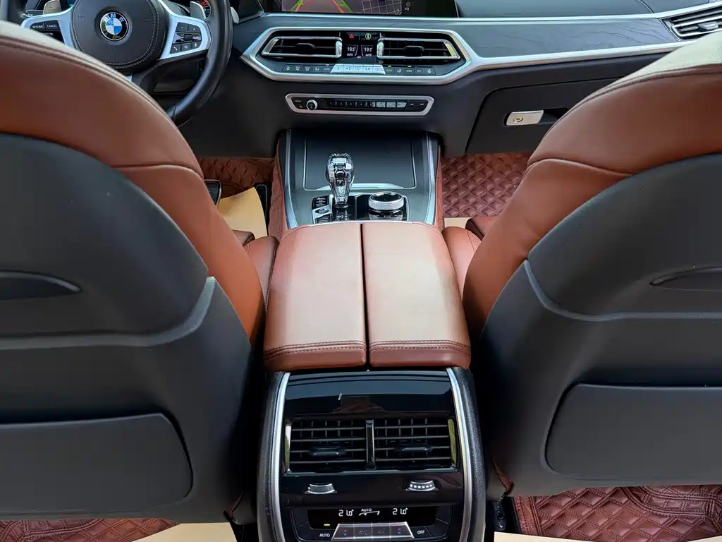 BMW X7 2021 — фото 14