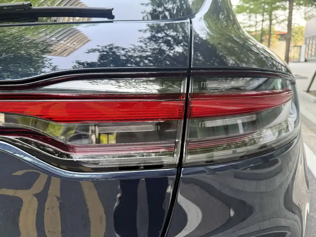 Porsche Macan 2019 — фото 20