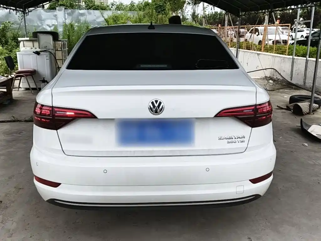 Volkswagen Sagitar 2021