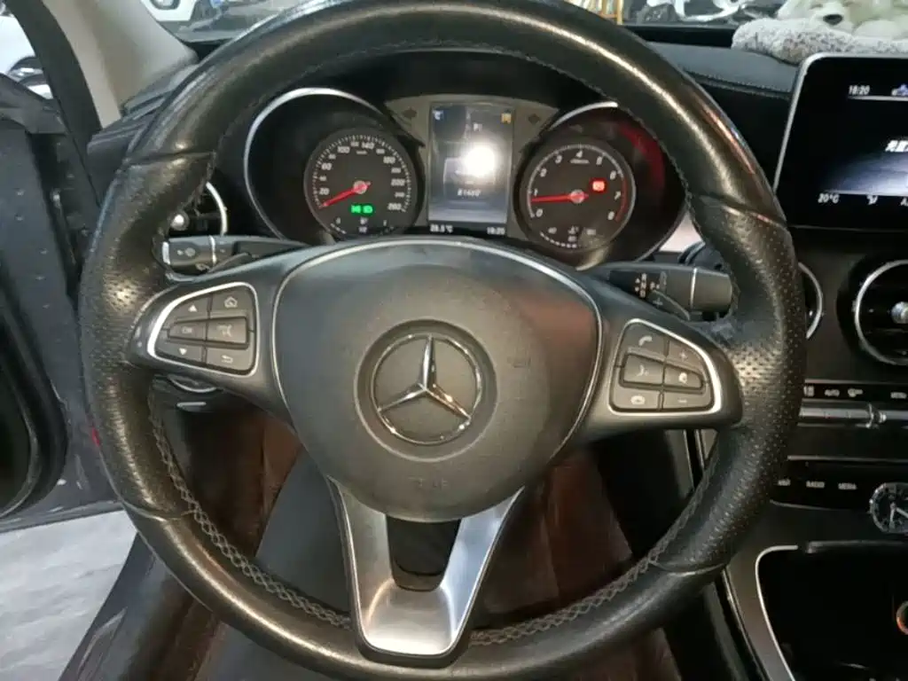 Mercedes-Benz C-Class 2018 — фото 11