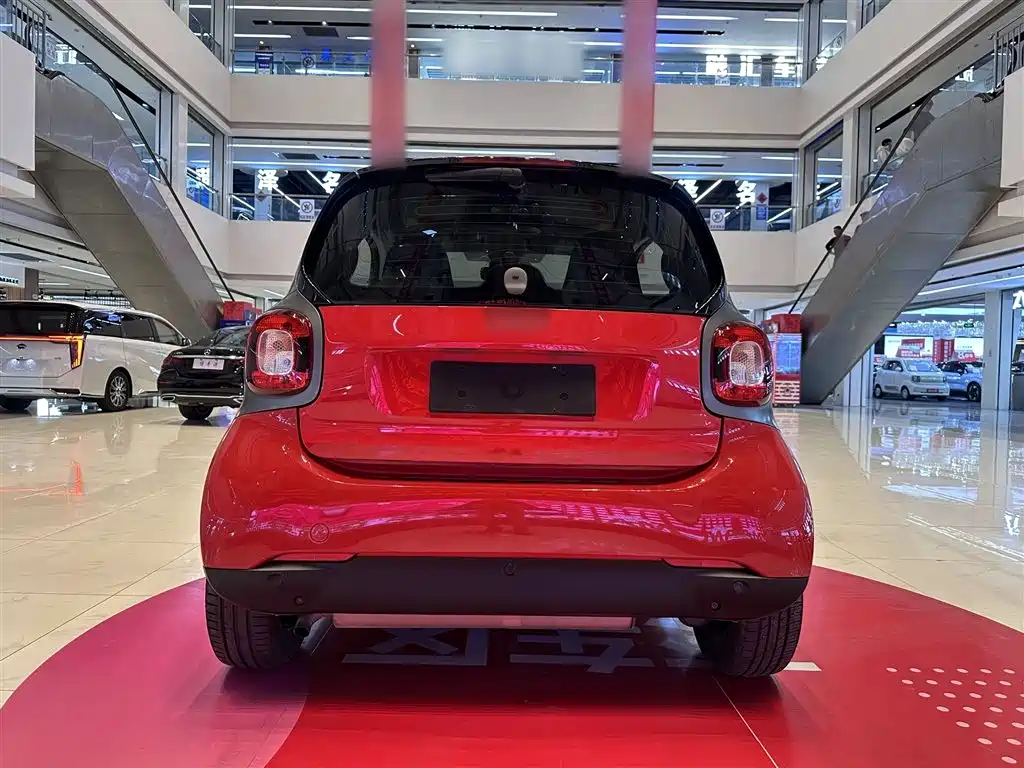 smart Fortwo 2017 — фото 13