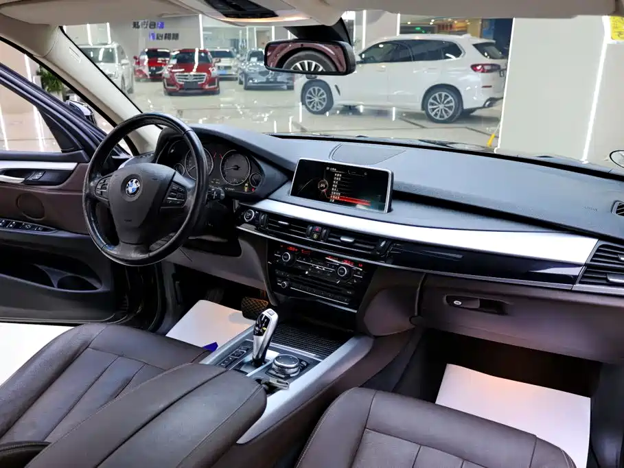 BMW X5 2015 — фото 17